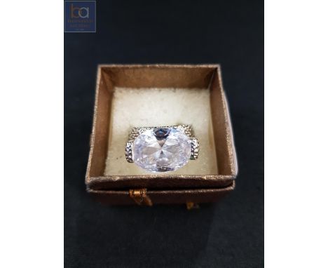 SILVER RING 