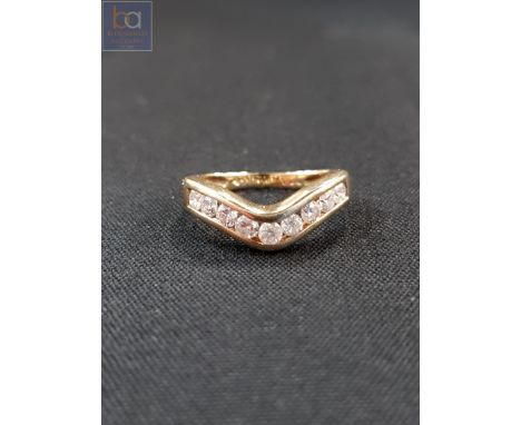 18 CARAT GOLD AND DIAMOND 9 STONE DIAMOND RING WITH HALF CARAT OF DIAMONDS 