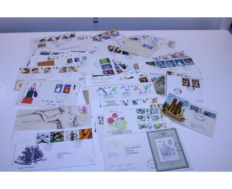 A job lot of First Day covers 