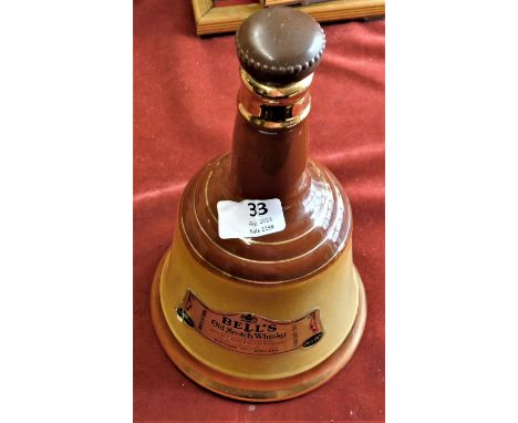 (3) Graduated 'Bells' Scotch Whisky by Wade - (1) small - (1) medium - (1) large - all empty! - very good condition