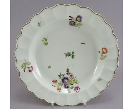 A late eighteenth century porcelain Worcester hand-painted floral plate,&nbsp; c. 1770. Unmarked. 22 cm wide. (1)

Condition: