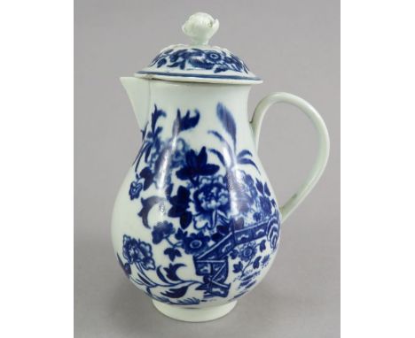 A late eighteenth century porcelain blue and white transfer-printed Caughley Fence pattern lidded sparrow beak jug, c. 1780. 