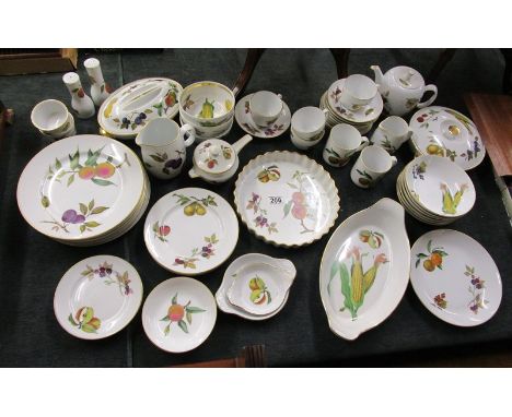Large collection of Royal Worcester 'Evesham' pattern china