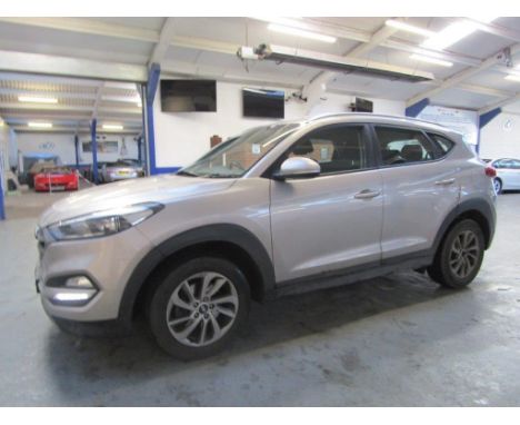 Make &amp; Model: Hyundai Tucson SE Nav B-DriveDate of Reg: KR16 CEYColour: Beigecc: 1685MoT: 02-12-2022Fuel Type: DIESELMile