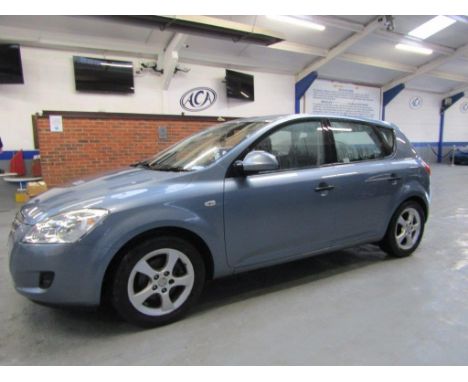 Make &amp; Model: Kia Ceed GSDate of Reg: EY08 NMVColour: Bluecc: 1591MoT: 04-07-2022Fuel Type: PETROLMileage: 57kTransmissio