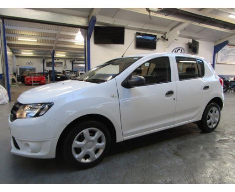 Make &amp; Model: Dacia Sandero AmbianceDate of Reg: FX15 KBYColour: Whitecc: 1149MoT: 13-12-2022Fuel Type: PETROLMileage: 45