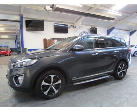 Make &amp; Model: Kia Sorento KX3 CRDIDate of Reg: WR15 EKZColour: Greycc: 2199MoT: 13-03-2022Fuel Type: DIESELMileage: 101kT