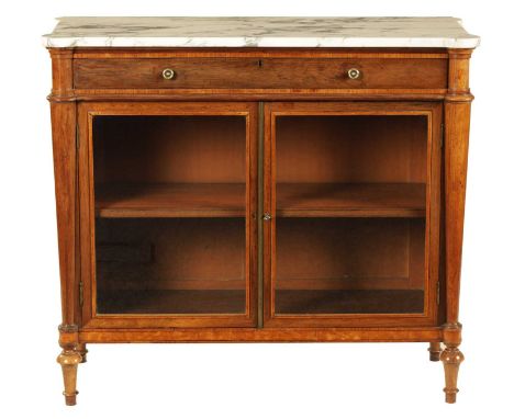 A GEORGE III SHERATON DESIGN LOW WAISTED FADED ROSEWOOD SIDE CABINET OF SMALL SIZE the veined white Carrera marble top with o