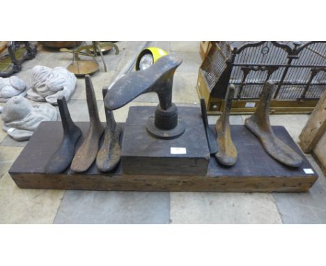 A vintage cobblers shoe makers stand, etc. 