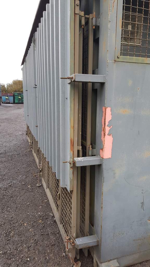 20ft Containerised Dog Kennels