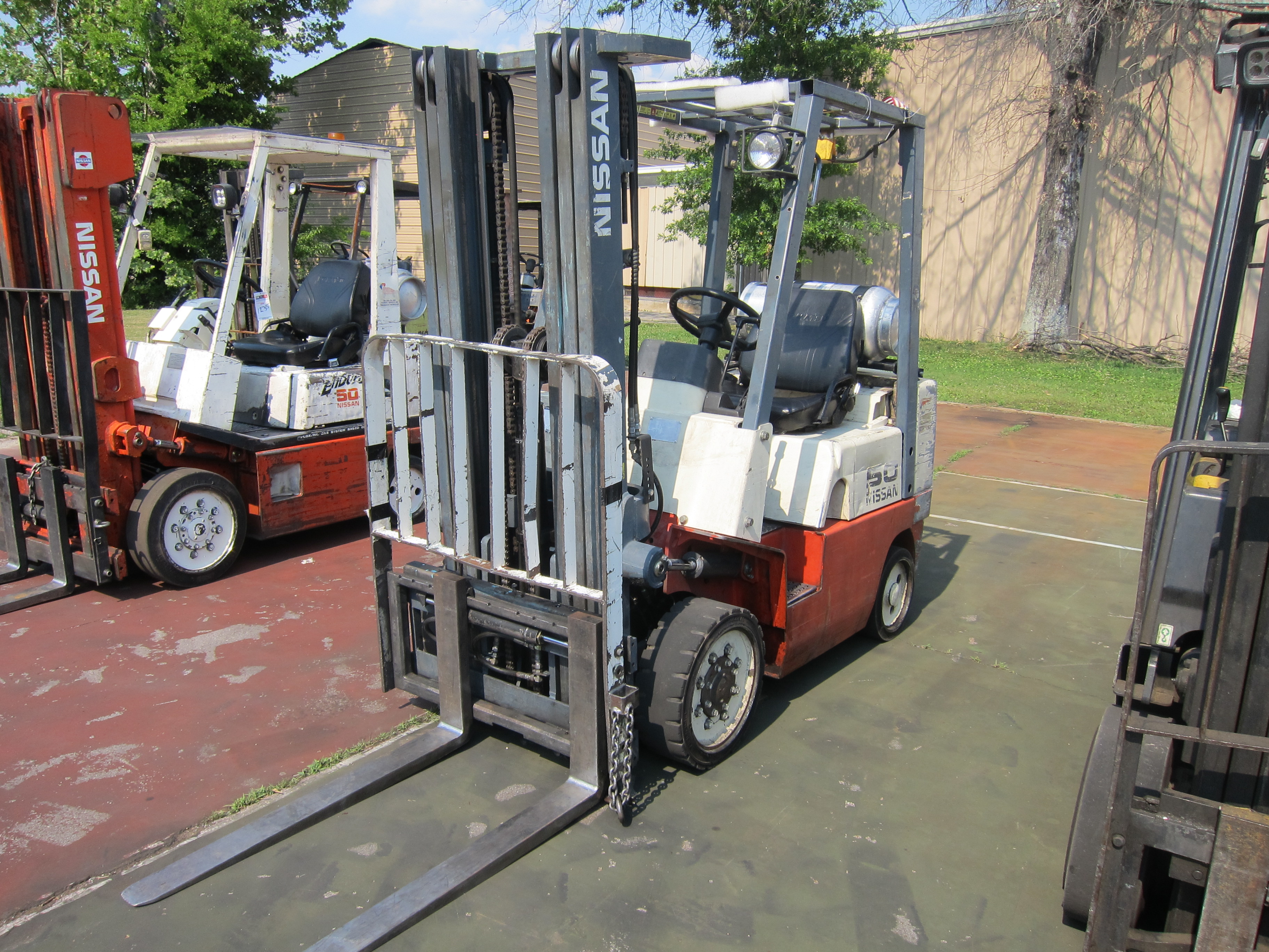 Lot 1234 - NISSAN 50 FORK LIFT TRUCK MODEL NUMBER CPJ02A25PV S/N CPJ02-