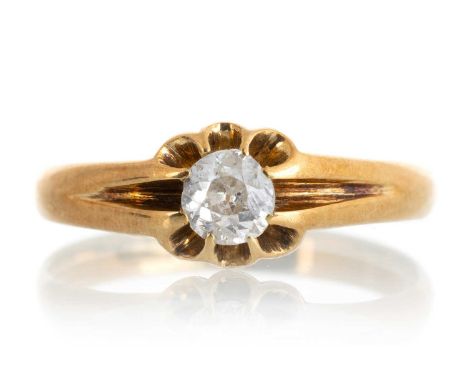 DIAMOND GYPSY RING, IN EIGHTEEN CARAT GOLD set with an Old Mine cut diamond of approximately 0.50 carats, size ZQty: 5.3g