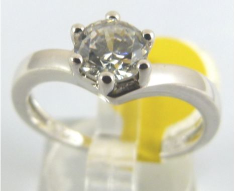 Sterling silver solitaire ring, size O