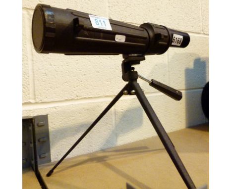 Small telescope on tripod, 18 - 36 x 50 mm, ideal for bird watching or target shooting