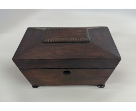 A vintage wooden tea caddy with two internal compartments. Dimensions approx 20.5 x 12 x 12cm. 