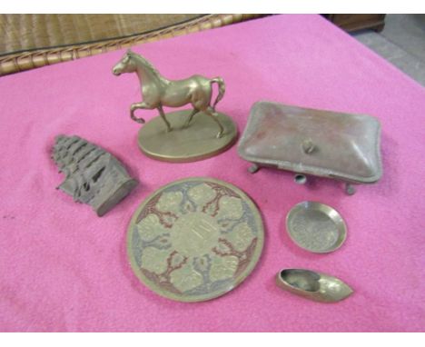 Brass items including horse and ship door knocker etc 