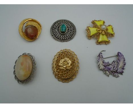 6 vintage brooches 