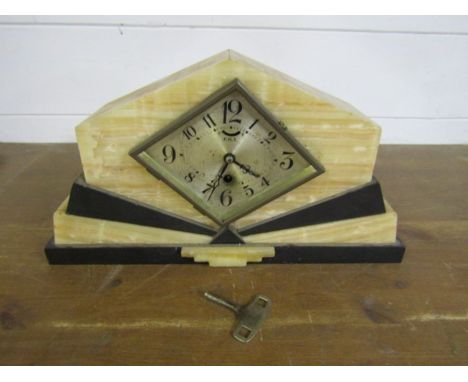 Art Deco style marble mantel clock with key (missing glass) 