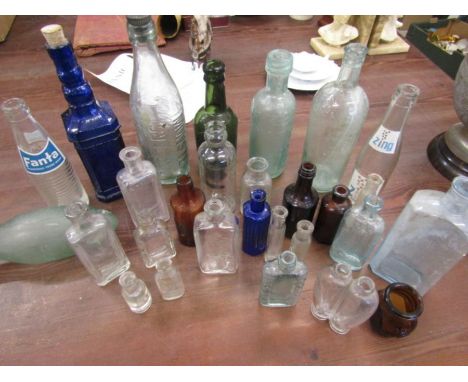 A quantity of vintage bottles