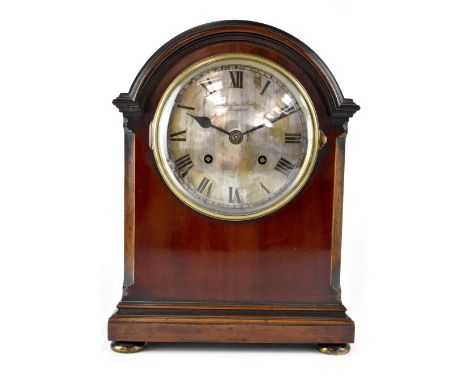 A Penlington &amp; Batty of Liverpool early 20th century mahogany-cased eight-day mantel clock, the silvered dial set with Ro