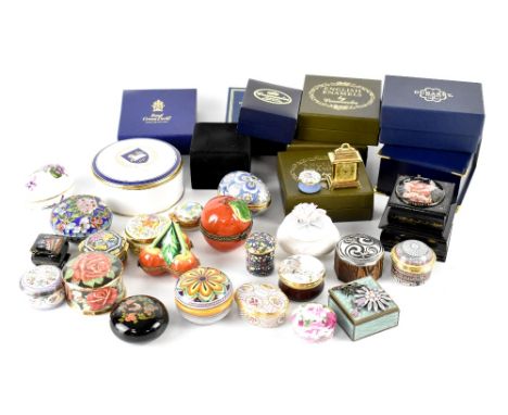 Various collectible trinket boxes to include porcelain, enamel and wooden examples, in various forms including cloisonné, egg
