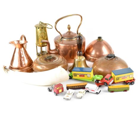 Various items of mixed brass and copper to include 19th century copper kettle, a 'Wafax' copper bed warming pan and another e