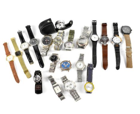 A quantity of mainly gentlemen's wristwatches to include Timex Indiglo, Adidas, Armitron, Citron, Dunlop, etc and a small qua