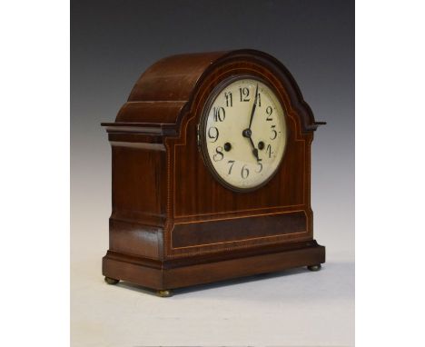 Early 20th Century inlaid mahogany cased mantel clock, the off-white dial with Arabic numerals, brass movement striking on a 