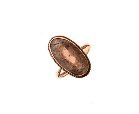 9ct gold ring set oval smoky quartz, size K, 3.8g approx gross   Condition: 