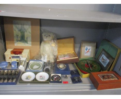 A mixed lot to include a Steiff Millennium bear in sealed clear bag, Wedgwood Jasperware, tin plate horse racing game in orig