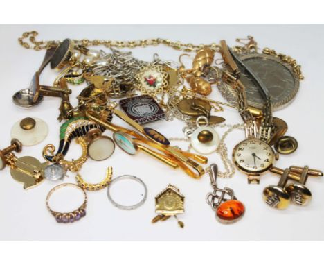 A mixed lot comprising a 9ct gold rotary wristwatch, a ring marked 'Platinum', a hallmarked 9ct gold amethyst ring, various y