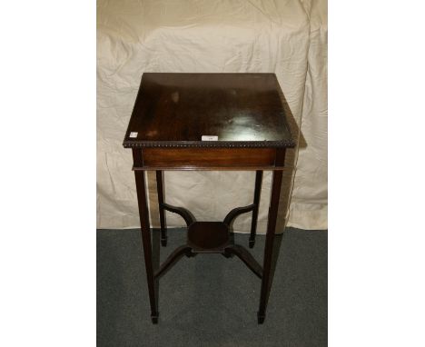 AN EDWARDIAN MAHOGANY SQUARE TOP OCCASIONAL TABLE, 41cm and a fire screen with silk work panel depicting chickens in a rural 