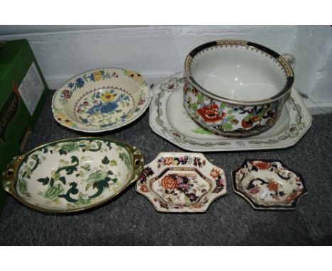 A COPELAND SPODE CHELSEA PATTERN SMALL MEAT DISH, a few Mason's Ironstone pieces and a gazunder