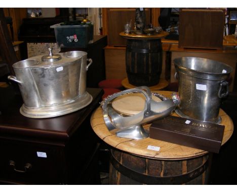 Assorted silver plated metalware, including champagne bucket, together with vintage carpet bowls set 