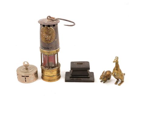 Brass model of a kangaroo, 13cm, brass rabbit, miners lamp, moey bank, pot lid, etc.