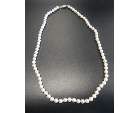 CULTURED PEARL NECKLACEwith fourteen carat white gold clasp, approximately 44cm long 