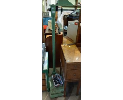 Vintage Edwardian weighing scales, with weights