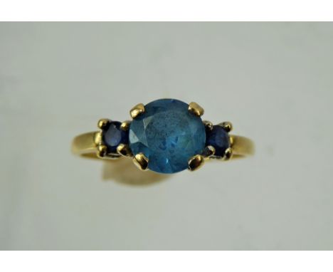 A Lady's 14 ct Blue Stone Ring, size R, approx 2.6 gms