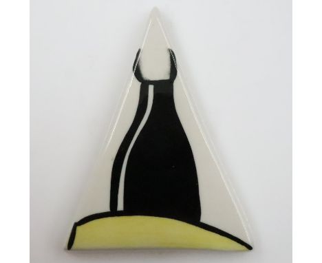 Lorna Bailey fridge magnet, Burslem, no cracks or chips, H: 60 mm. UK P&amp;P Group 1 (£16+VAT for the first lot and £2+VAT f