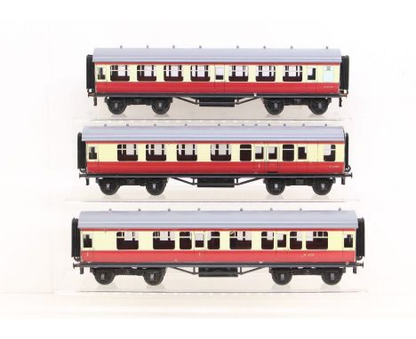 Ace Trains: A collection of three unboxed Ace Trains, O Gauge coaches to comprise: M21423, E21089 and M15578. General wear ex