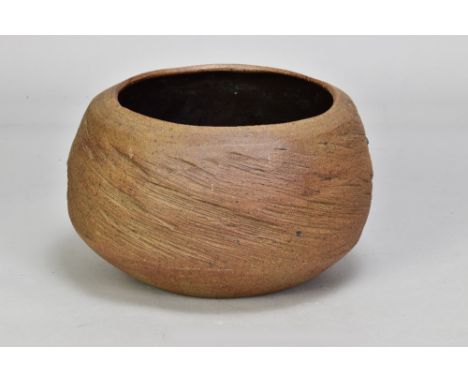 JANET LEACH (1918-1997) for Leach Pottery; a stoneware vessel with incised decoration, impressed JL and pottery marks, diamet