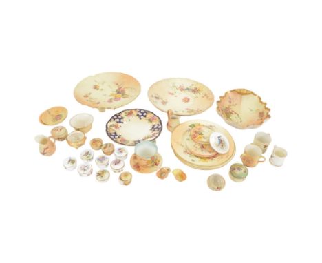 Collection of Royal Worcester pill boxes, decorated with birds and flowers, together with a pot lid painted with a kingfisher