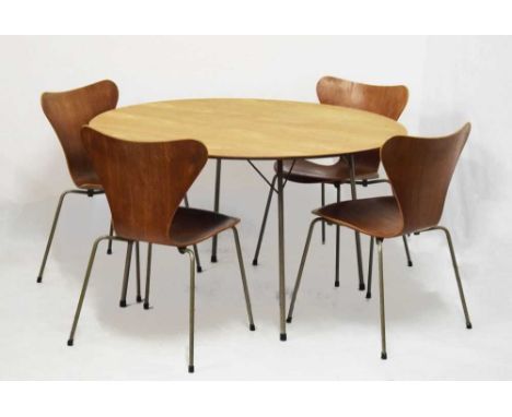 Arne Jacobsen (1902-71) for Fritz Hansen - Mid 20th Century dining set of four 'Series 7' stacking chairs, together with a ci