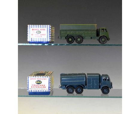 Dinky Toys/ Supertoys - 642 Pressure Refueller, together with 622 10-Ton Army Truck, both boxed