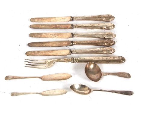 Mixed Lot: George IV silver fiddle pattern caddy spoon of plain form, London 1828, makers mark for Jonathan Hayne, two silver