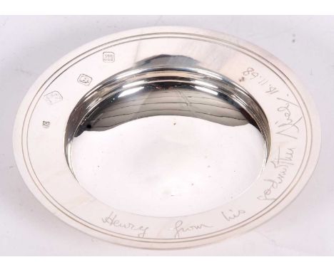 Elizabeth II copy of an armada dish of plain design being presentation inscription dated 16.11.68, 11cm diameter, specimen ha