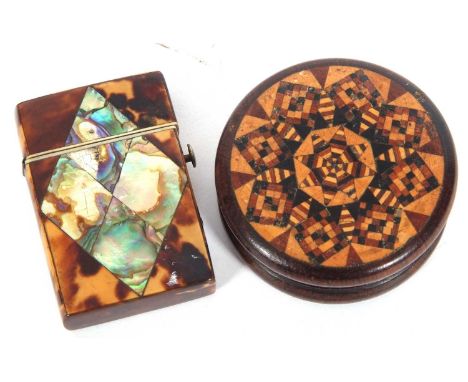 Mixed Lot: Circular treen lidded box with parquetry tunbridge ware decoration to the lid, 5cm diameter together with a small 