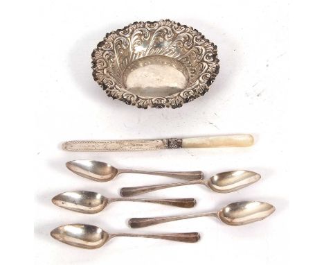 Mixed Lot: Victorian circular embossed dish, hallmarked Sheffield 1895, makers mark for Fenton Bros, 85 gms, five silver teas