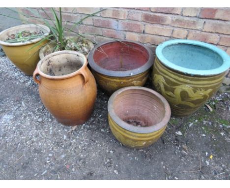 A large selection of large ceramic garden planters / pots (6) 