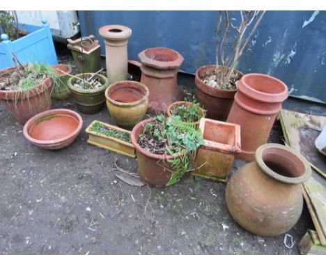A selection of terracotta planters and garden ornaments (15) 